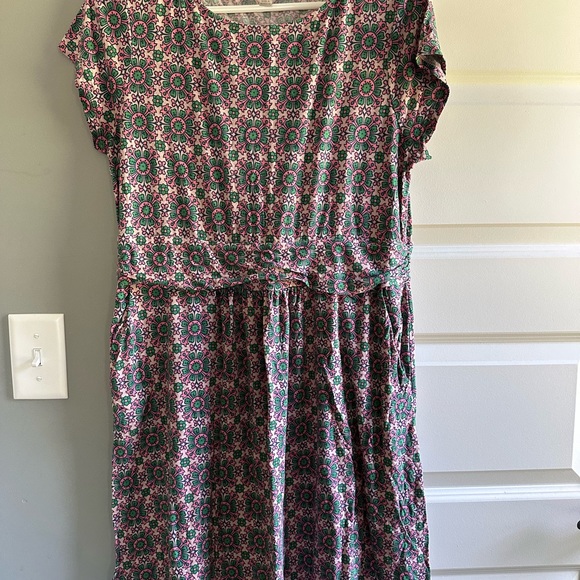BODEN Amelie Jersey Dress SOLD OUT PATTERN Size 12P Excellent condition - Picture 11 of 16